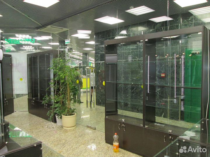 Витрины, стеллажи, прилавки