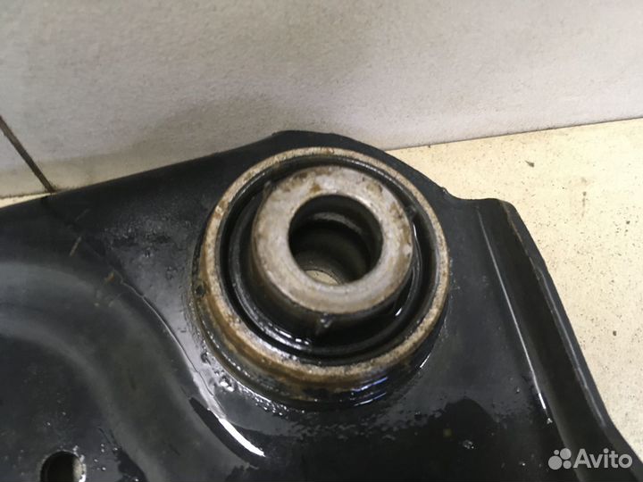 Рычаг передний правый Fluence 2010