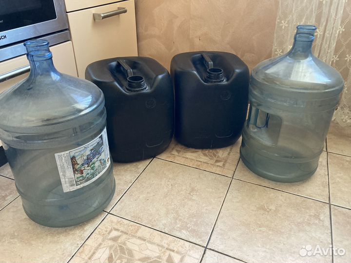 Отдам, Бутылка, канистра 4 шт