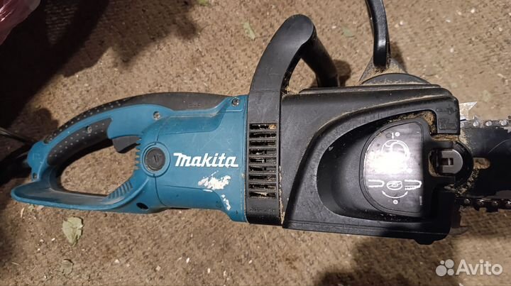 Цепная пила Makita uc3030a электрическая