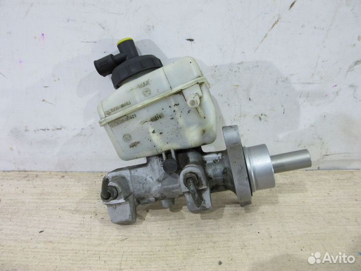 Цилиндр тормозной главный Renault Duster