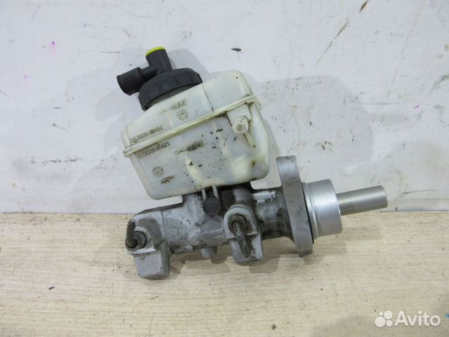 Цилиндр тормозной главный Renault Duster