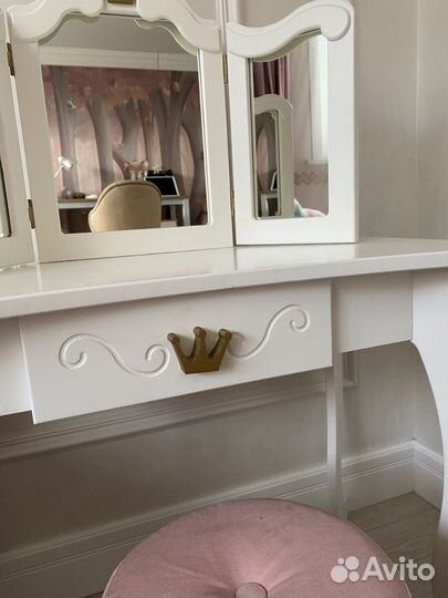 Туалетный столик с зеркалом детский