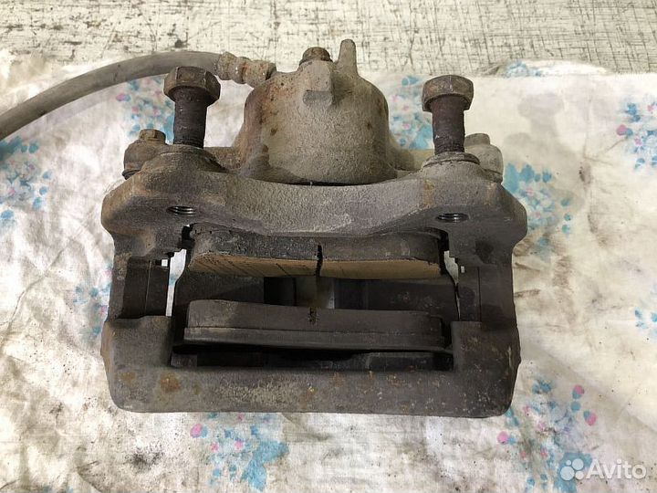 Суппорт передний Ниссан Альмера Н16