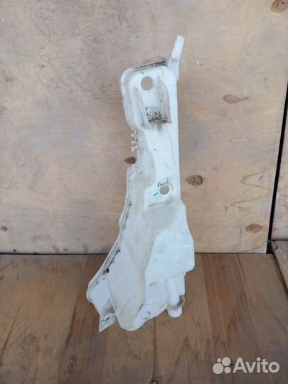 Бачок омывателя Volvo Xc60