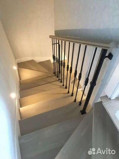 Лестница на металлокаркасе