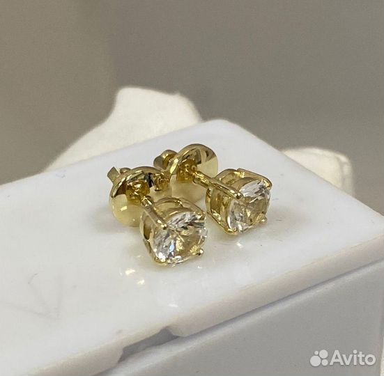 Золотые пусеты с урал. бриллиантами, фенакитами