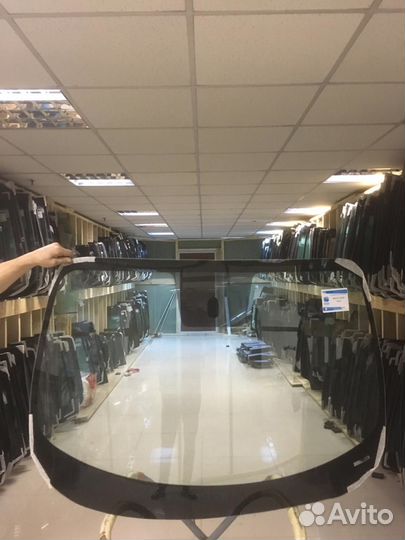 Лобовое стекло Nissan Juke Жук