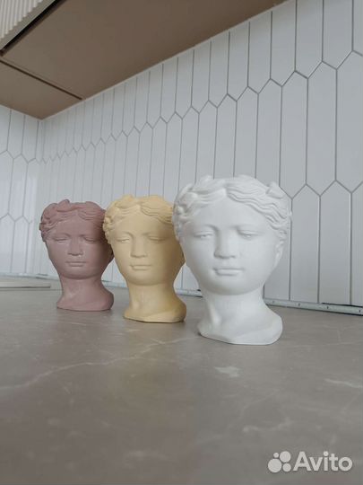 Кашпо греческая девушка