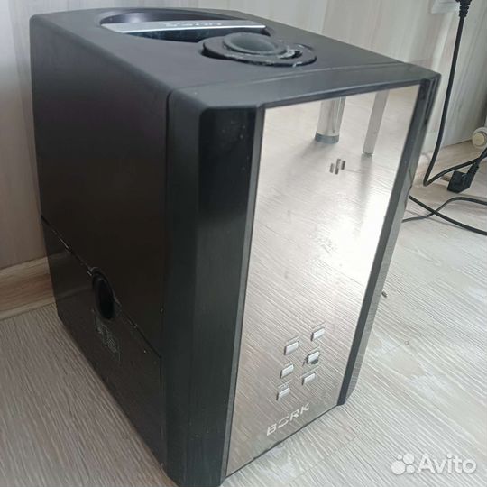 Увлажнитель Bork H500