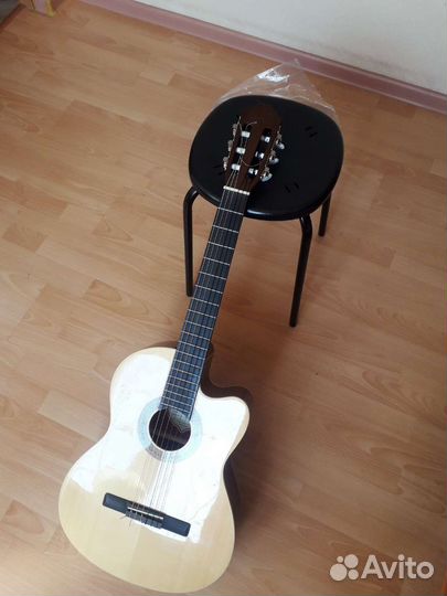 Классическая гитара с подключением