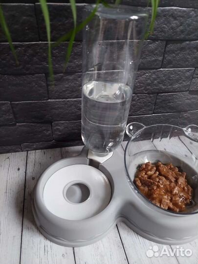 Миски для кошек и собак на подставке с автопоилкой