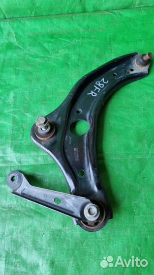 Рычаг передний правый Nissan Note SNE13