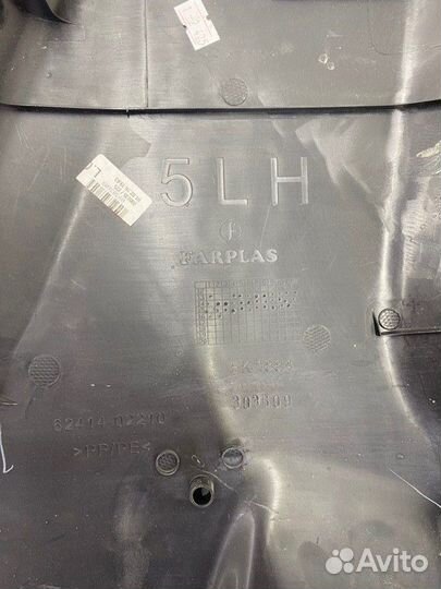 Накладка на стойку внутренняя левая Toyota Corolla