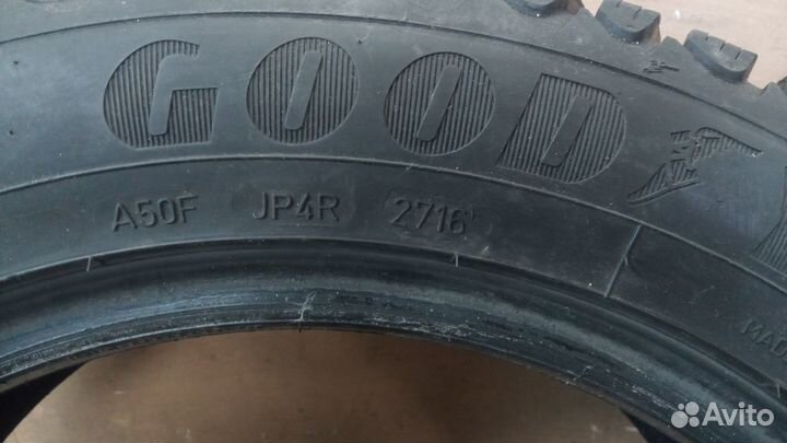 Goodyear Ultragrip Ice Arctic 205/55 R16 94T