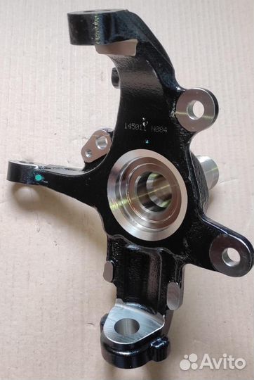 Кулак поворотный передний правый TrailBlazer 2.8D