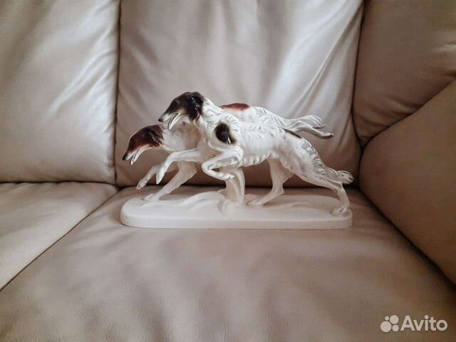 Фарфоровая немецкая статуэтка Русские Борзые