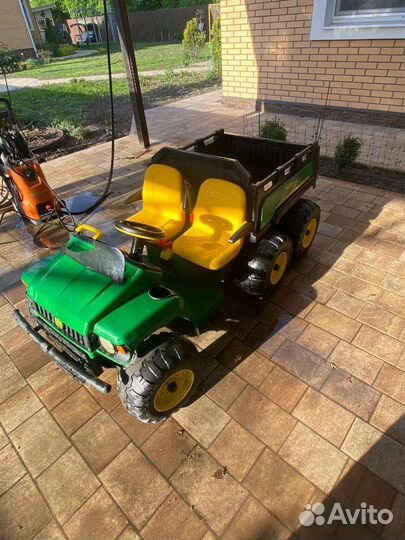 Машина на аккумуляторе для ребенка