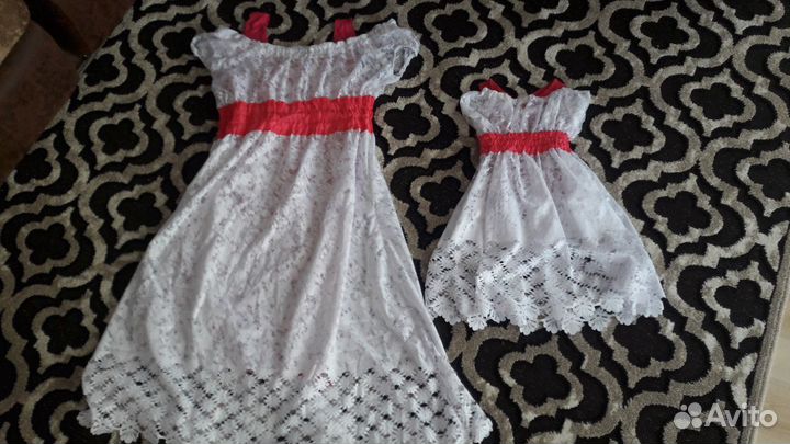 Платья одинаковые