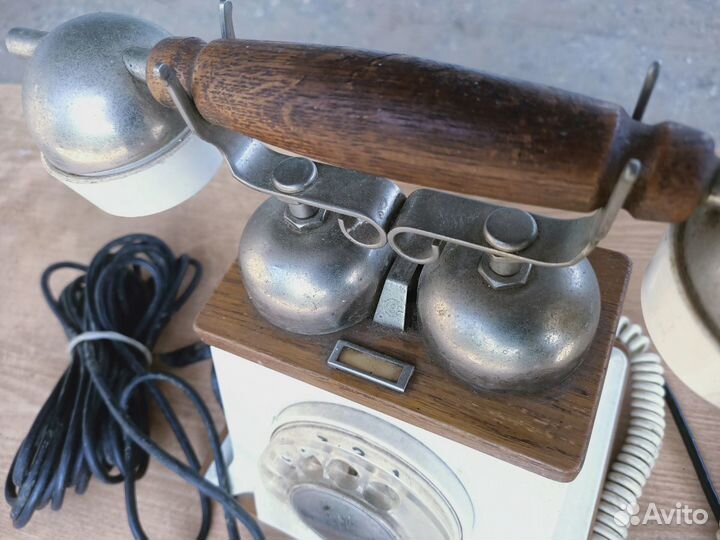 Старинный телефон (реалитет)