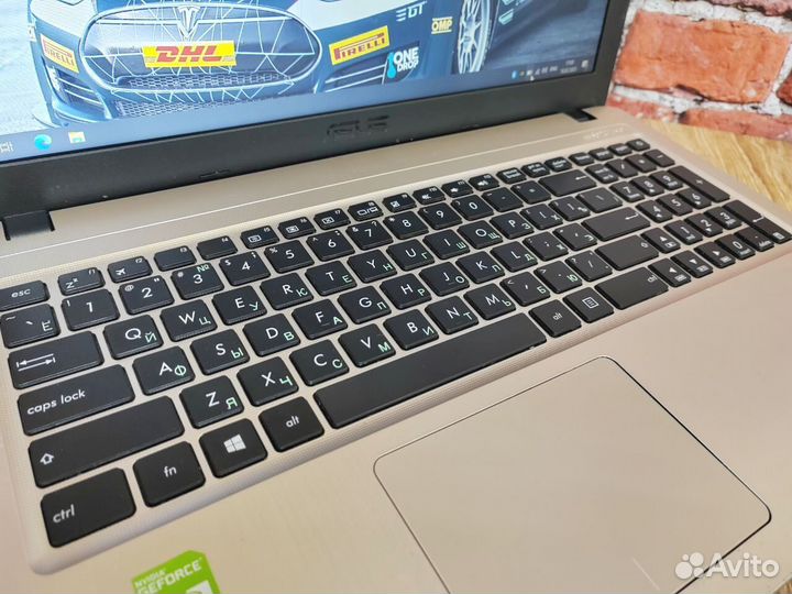 Игровой ноутбук Asus с SSD240 и MX110 Обмен