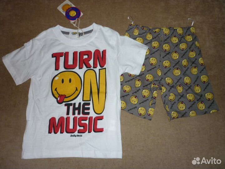 Комплект(футболка+шорты). Новый. р.116(полноразмер
