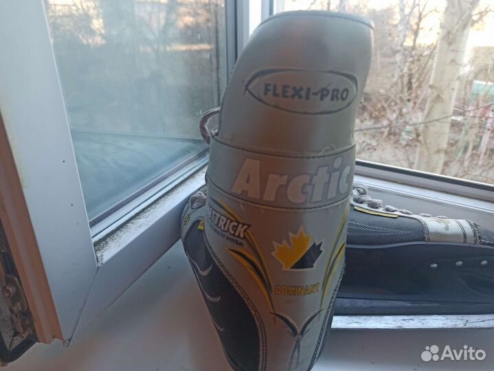 Коньки хоккейные 46 размер