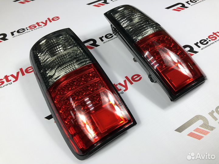 Стопы Toyota Land Cruiser 80 Красно-Черные Диодные