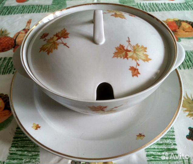 Супница и селёдочница времён СССР