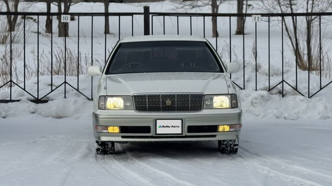 Toyota Crown: фото из отзыва