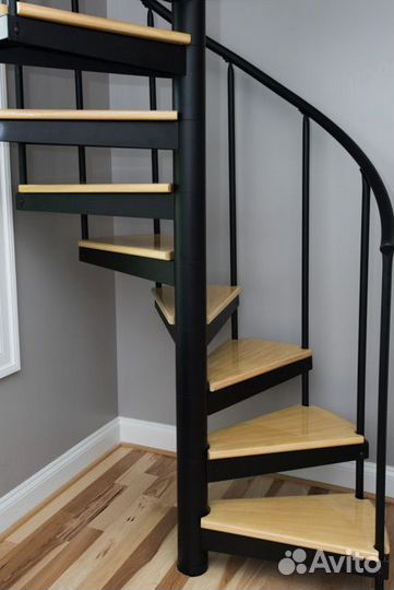 Лестница на металлокаркасе