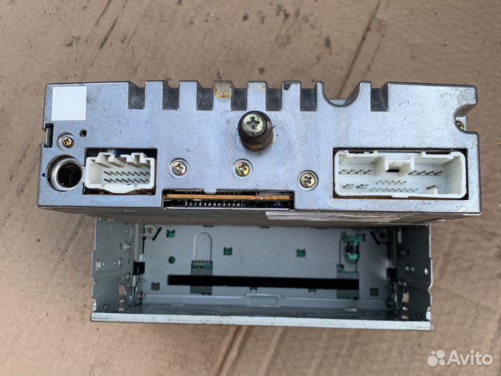 Магнитола штатная mazda familia bj