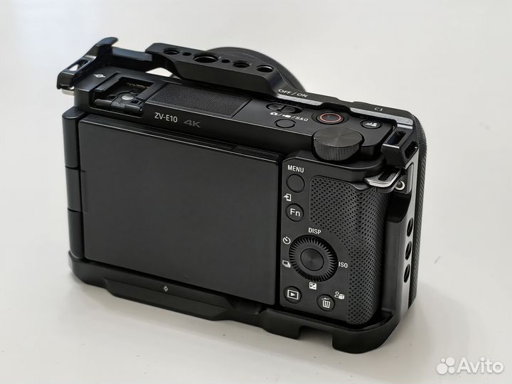 Sony zv e10 (body) в клетке small rig