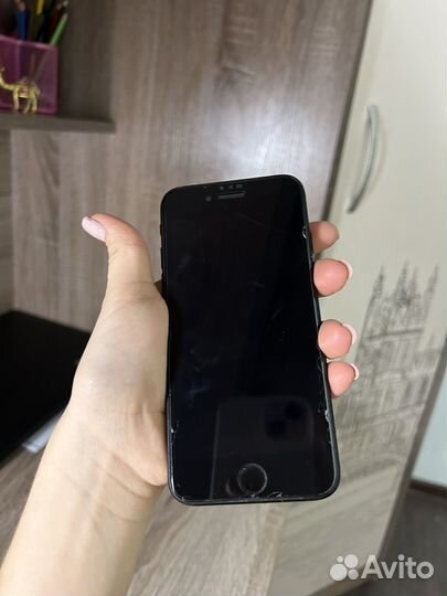 iPhone 7, 32 ГБ