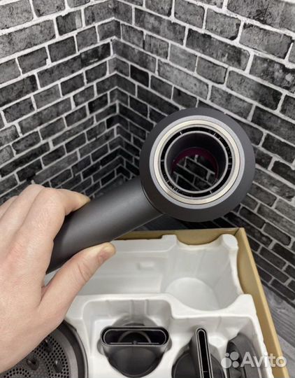 Фен Dyson