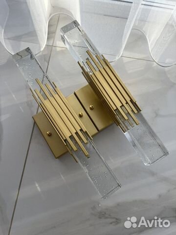 Настенный светильник новый