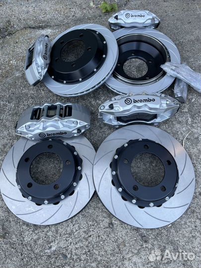 Усиленные спортивные тормоза Toyotа LC200