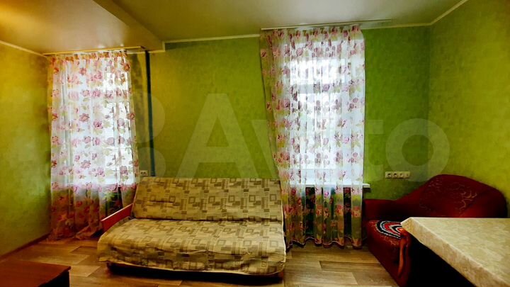 Комната 18 м² в 8-к., 2/4 эт.