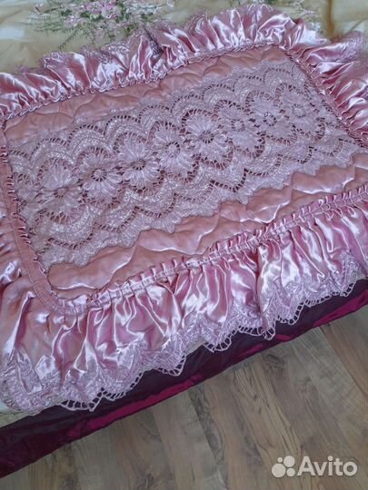 Комплект покрывало на кровать и две наволочки