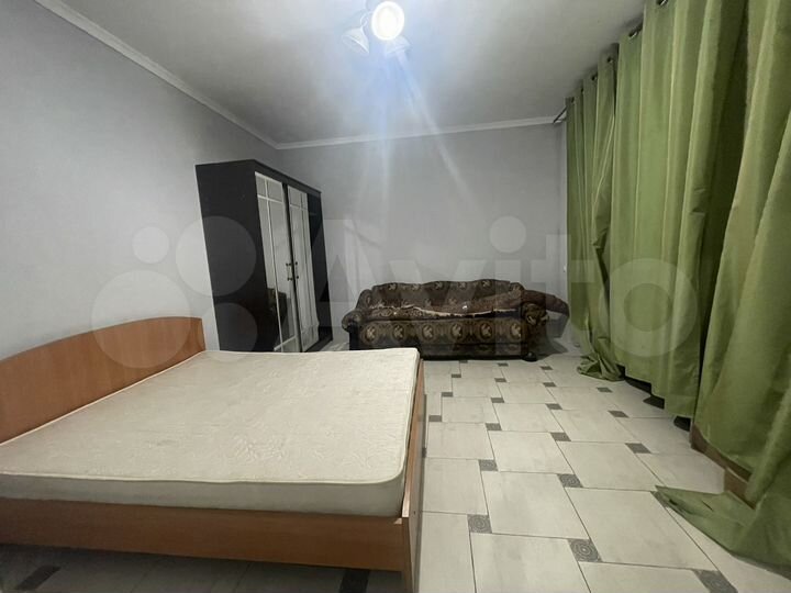 2-к. квартира, 60 м², 1/1 эт.