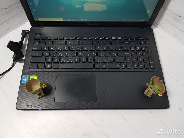 Ноутбук Asus /15.6