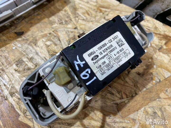 Плафон подсветки салона Ford Focus универсал 1.8