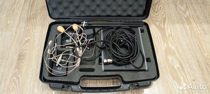 Петличный микрофон