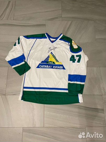 Хоккейная свитер с автографом Радулова