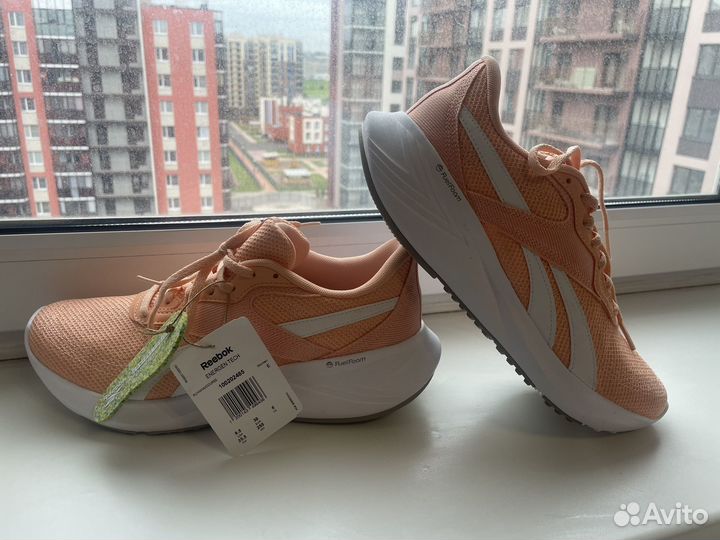 Кроссовки reebok energen tech женские