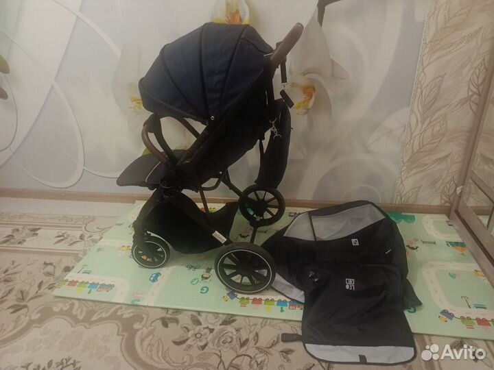 Прогулочная коляска tomix
