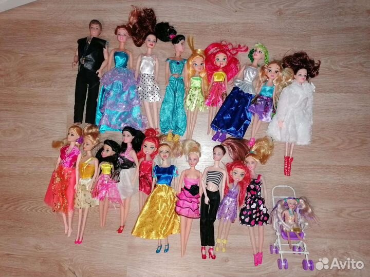 Набор кукл +одежда