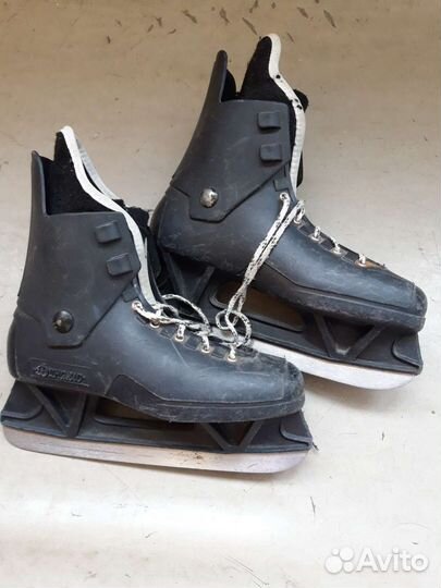 Коньки хоккейные 40 размер