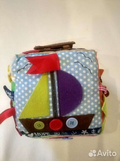 Развивающий кубик из фетра