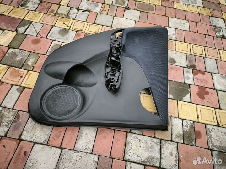 Задняя левая обшивка двери Honda Fit 2 2010